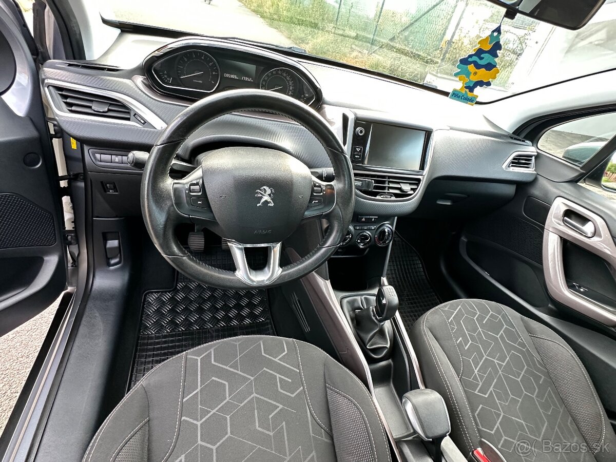 Peugeot 2008 - 8
