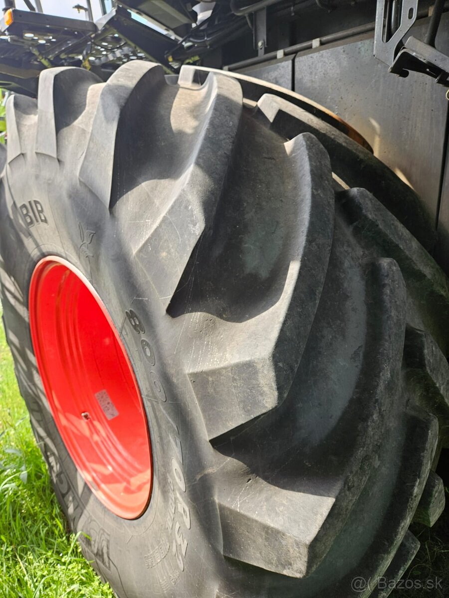 Claas Lexion,obilný kombajn Lexion 8700,4x4,V930,V1080 - 8