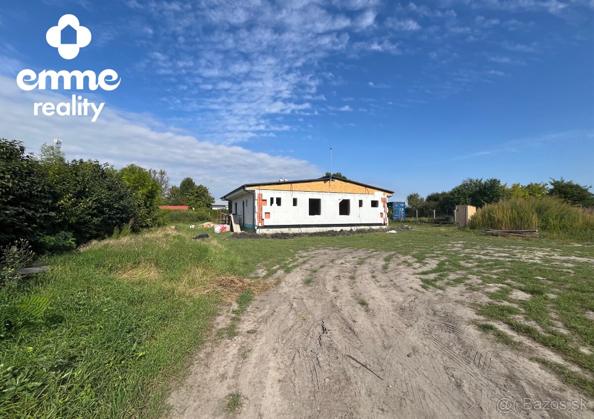 emme reality | Moderný dvojdom na predaj v obci Okoč - 8