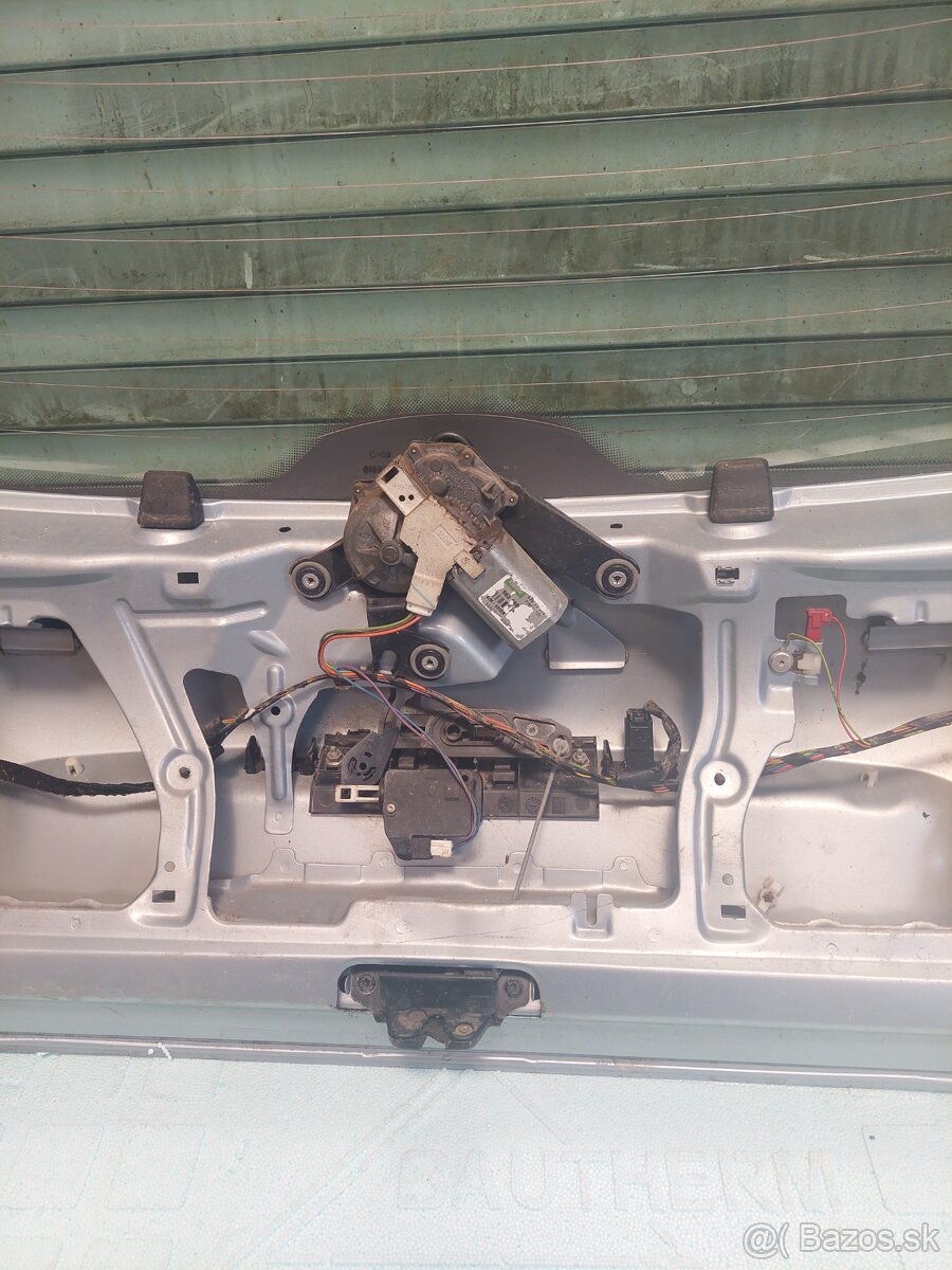 PEUGEOT 206 Kufor,Zadné dvere - 8