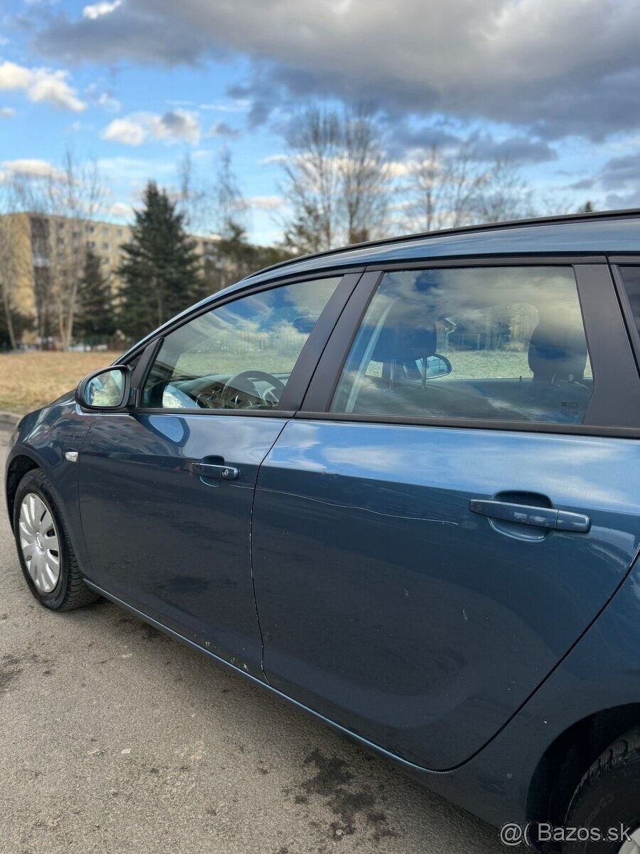 Predám Opel astra j 1.7 CDTI - 8
