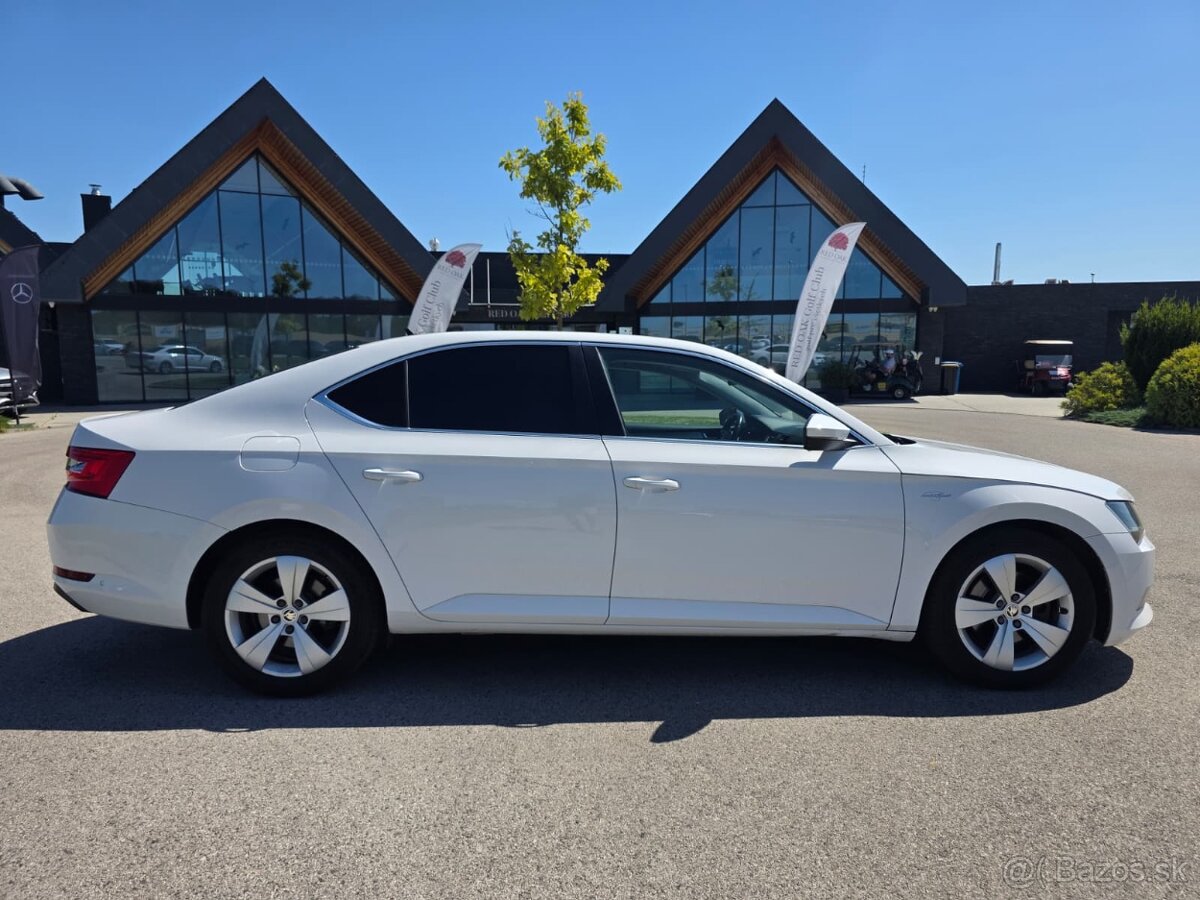 Škoda Superb 1.6 TDI DSG Active - 8