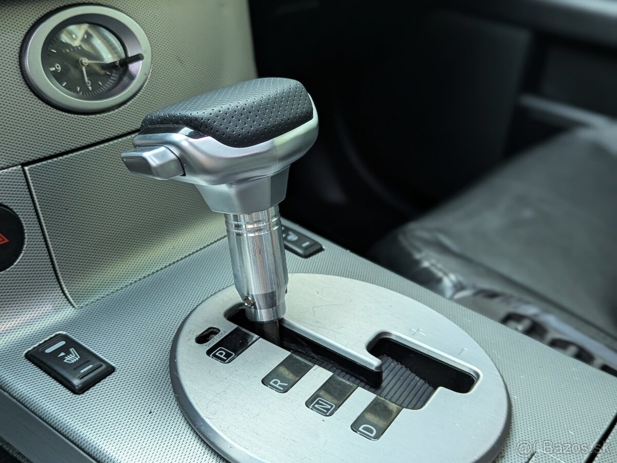 SUV Infiniti / 314 koní, automat, V8 / - 8