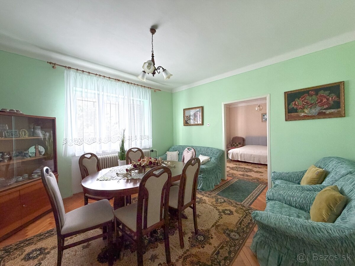 RODINNÝ DOM S VEĽKORYSÝM POZEMKOM - 8