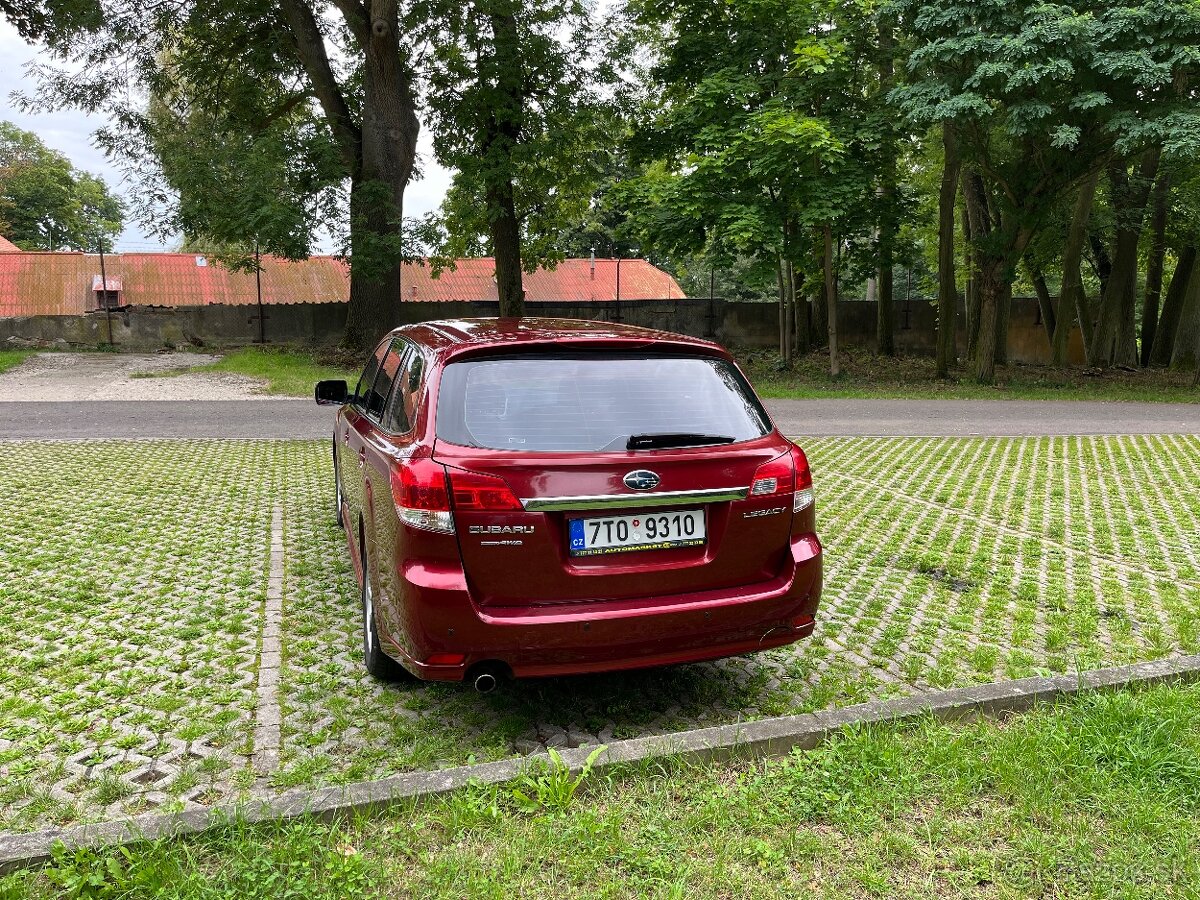 Subaru Legacy 2010 2.0i CVT - 8