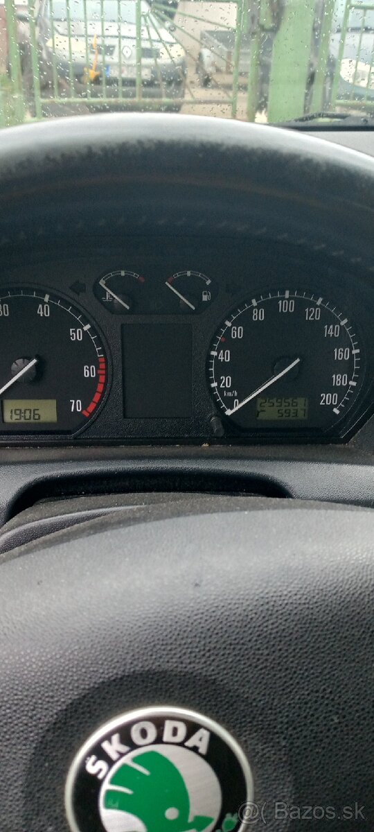 Predám škoda Fabia y6 - 8