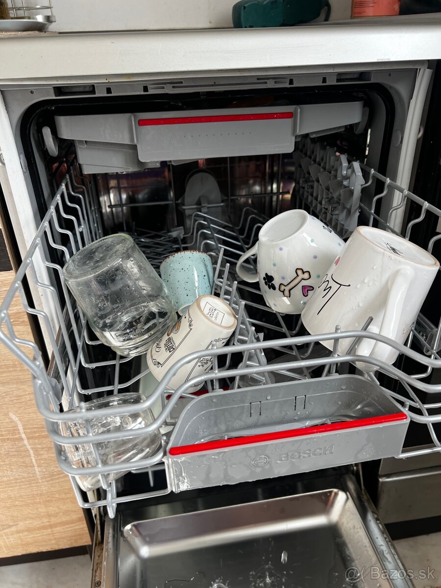 Bosch Séria 4 Voľne stojaca umývačka riadu 45 cm - 8