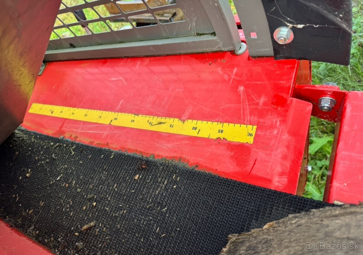 Štípací automat Hakki Pilke Falcon 35 plus podávací stůl 371 - 8