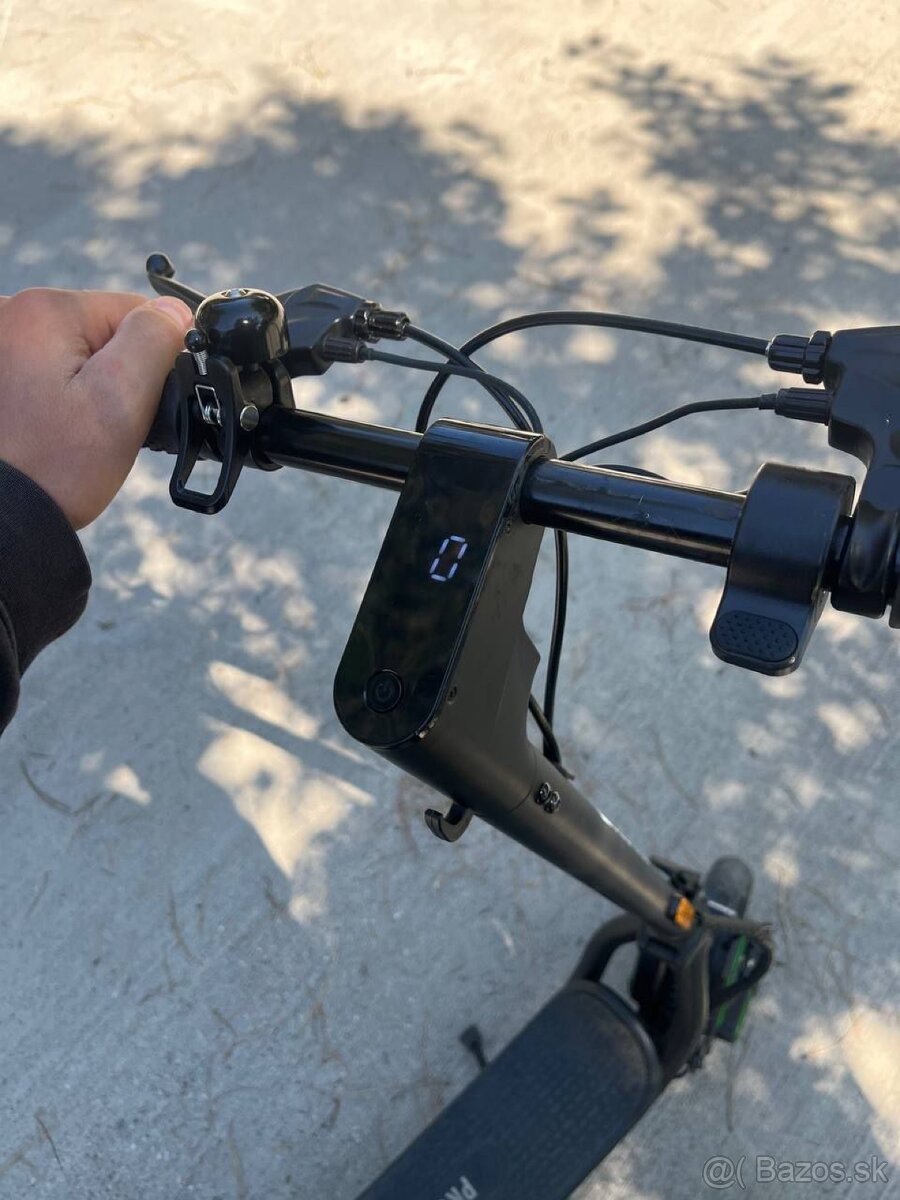 Elektrická kolobežka - 8