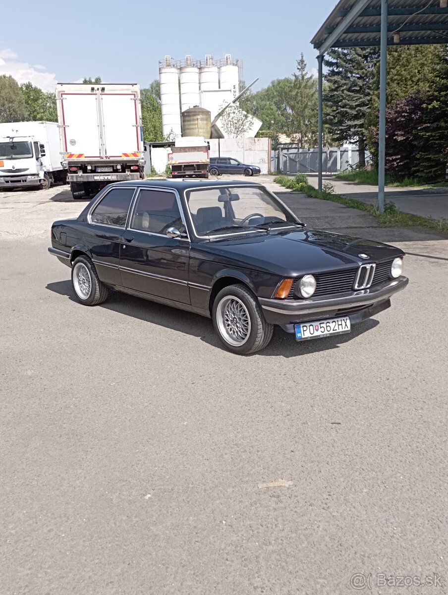 BMW 316 E21 - 8
