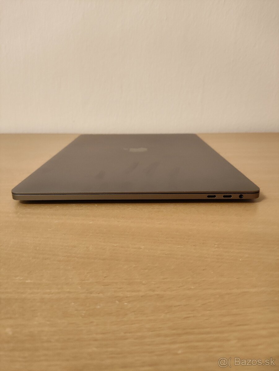 MacBook Pro 15 2017 | Core i7 • 16GB • 512GB SSD - 8