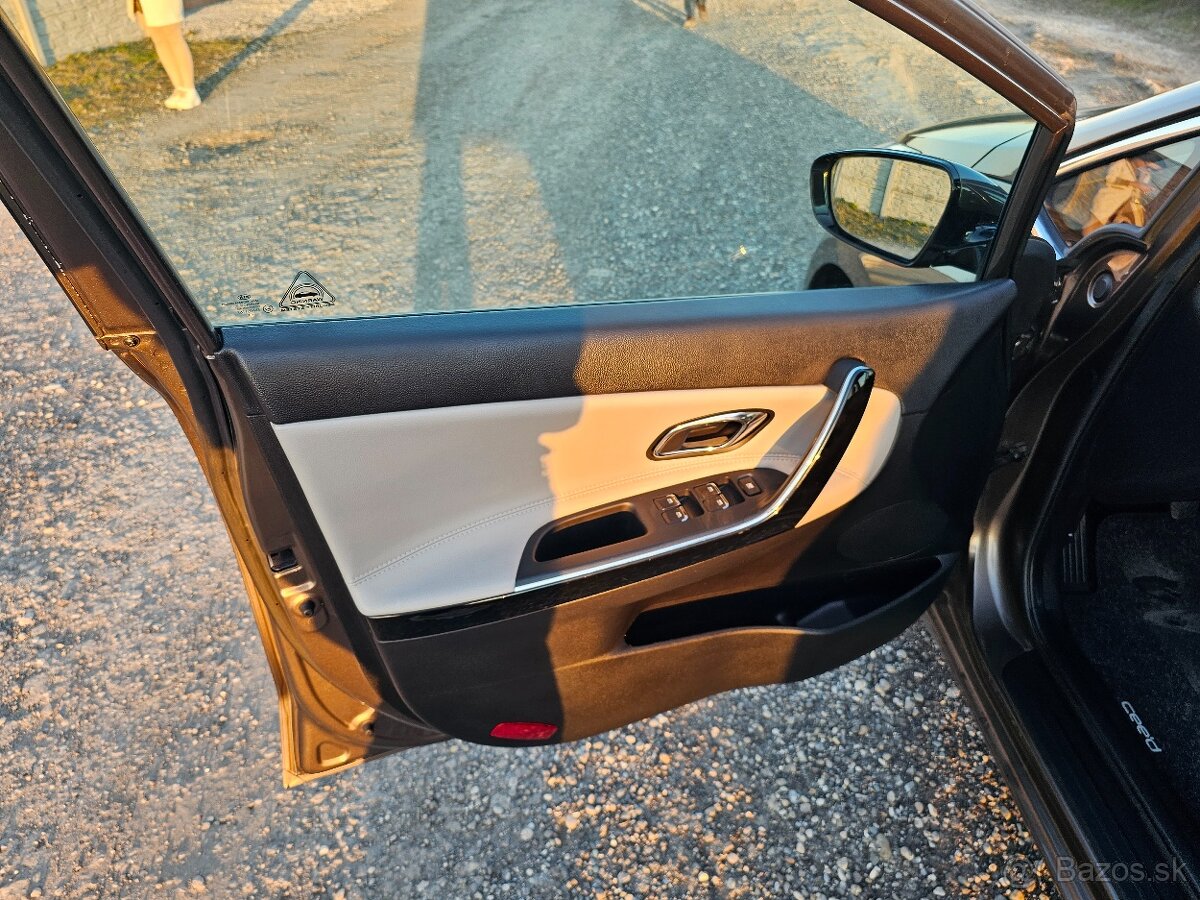 KIA Ceed 1.6 GDI 2018 Gold - 8