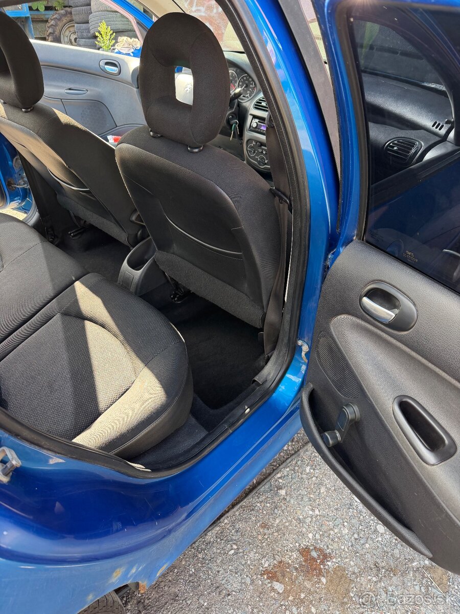 Peugeot 206 - 8