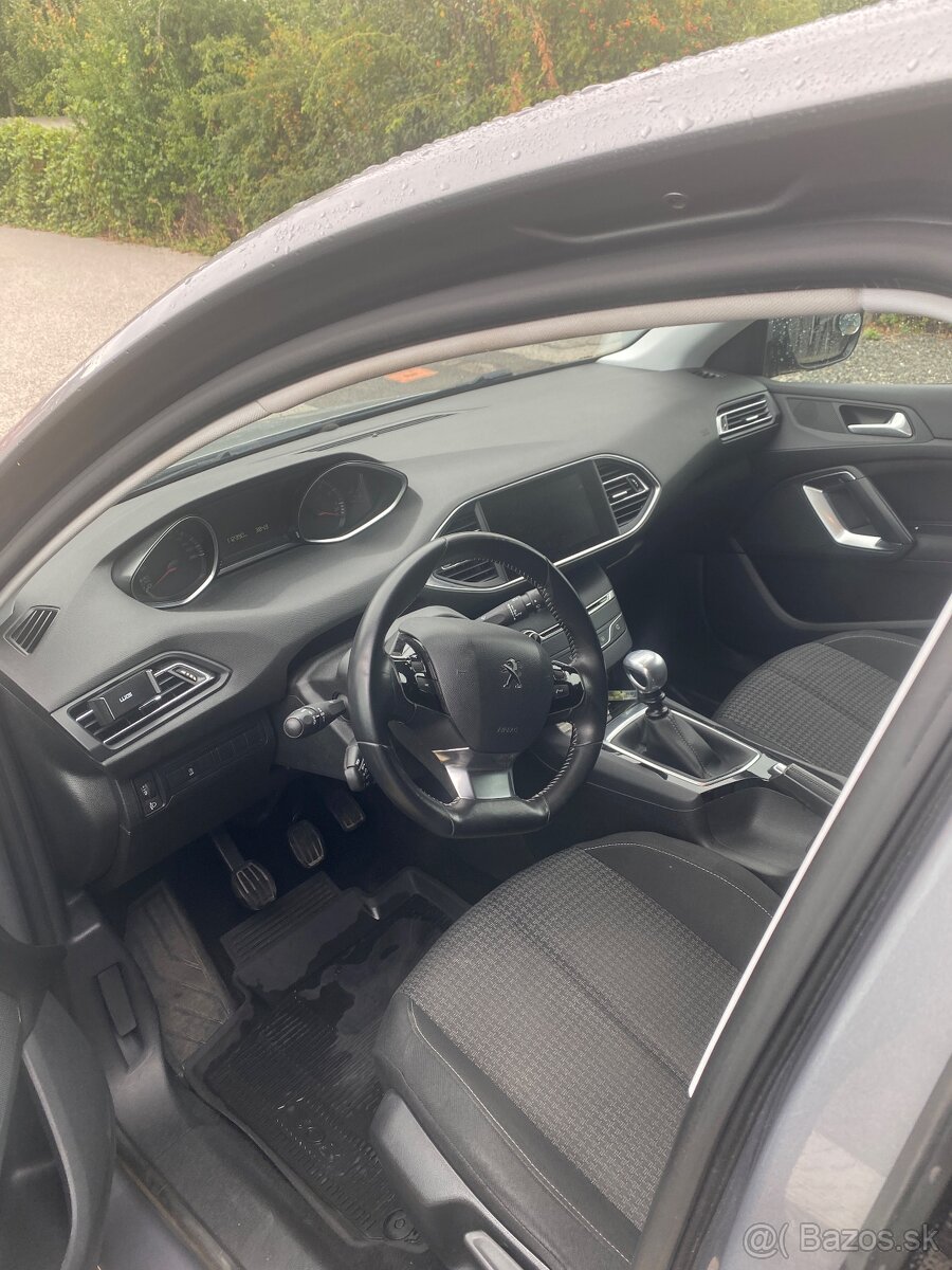 Peugeot 308 sw 1,2 96 kw - 8