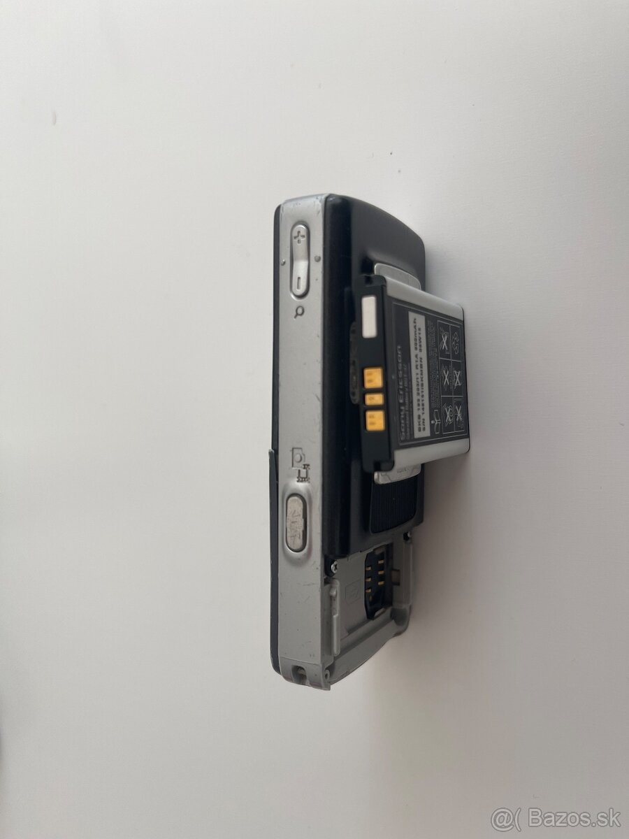 3x Sony Ericsson K750i - 8