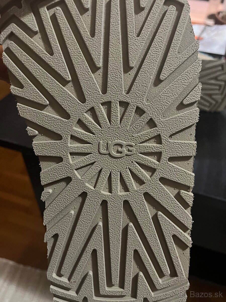Topánky UGG – veľkosť 40 EU - 8