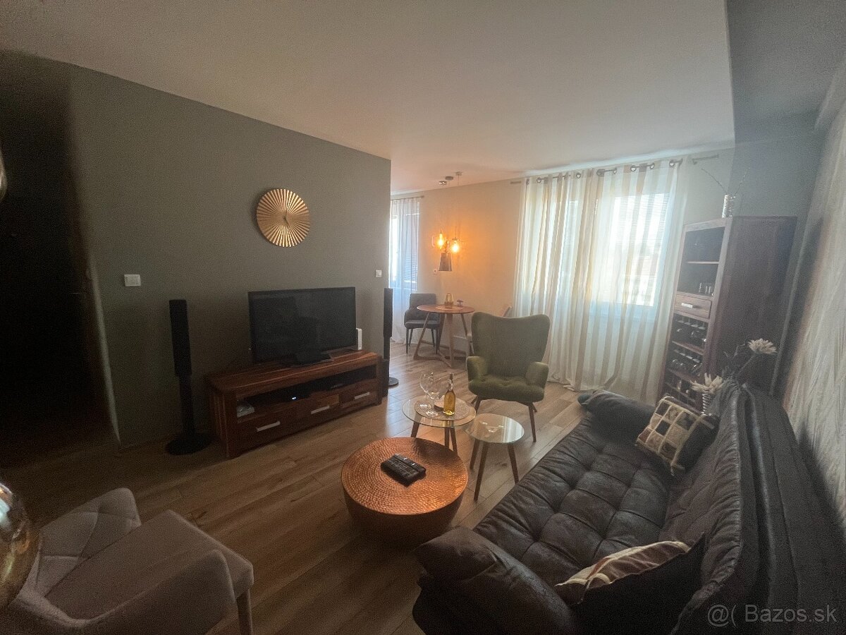 2 izbový neštandardný byt - 8