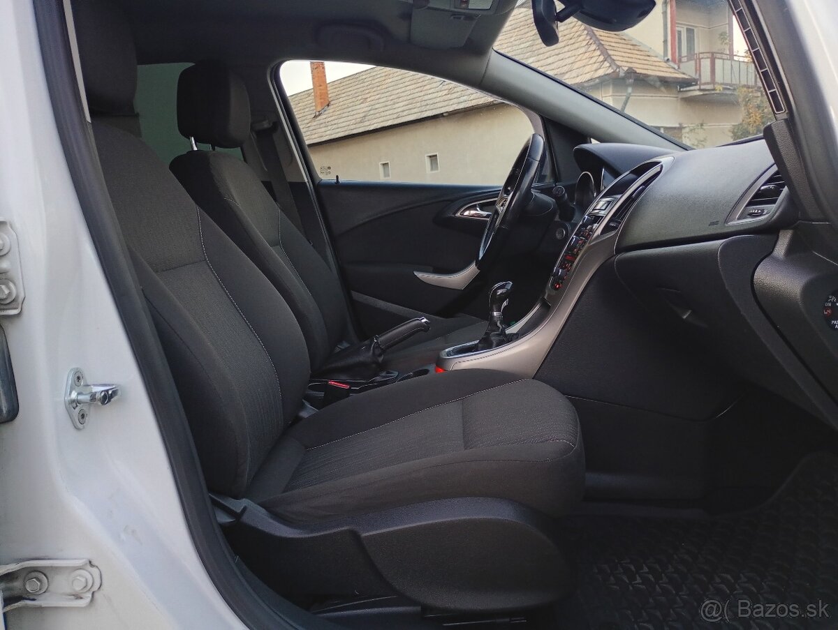 OPEL ASTRA 1.7CDTI 125K SPORT TOURER - 8