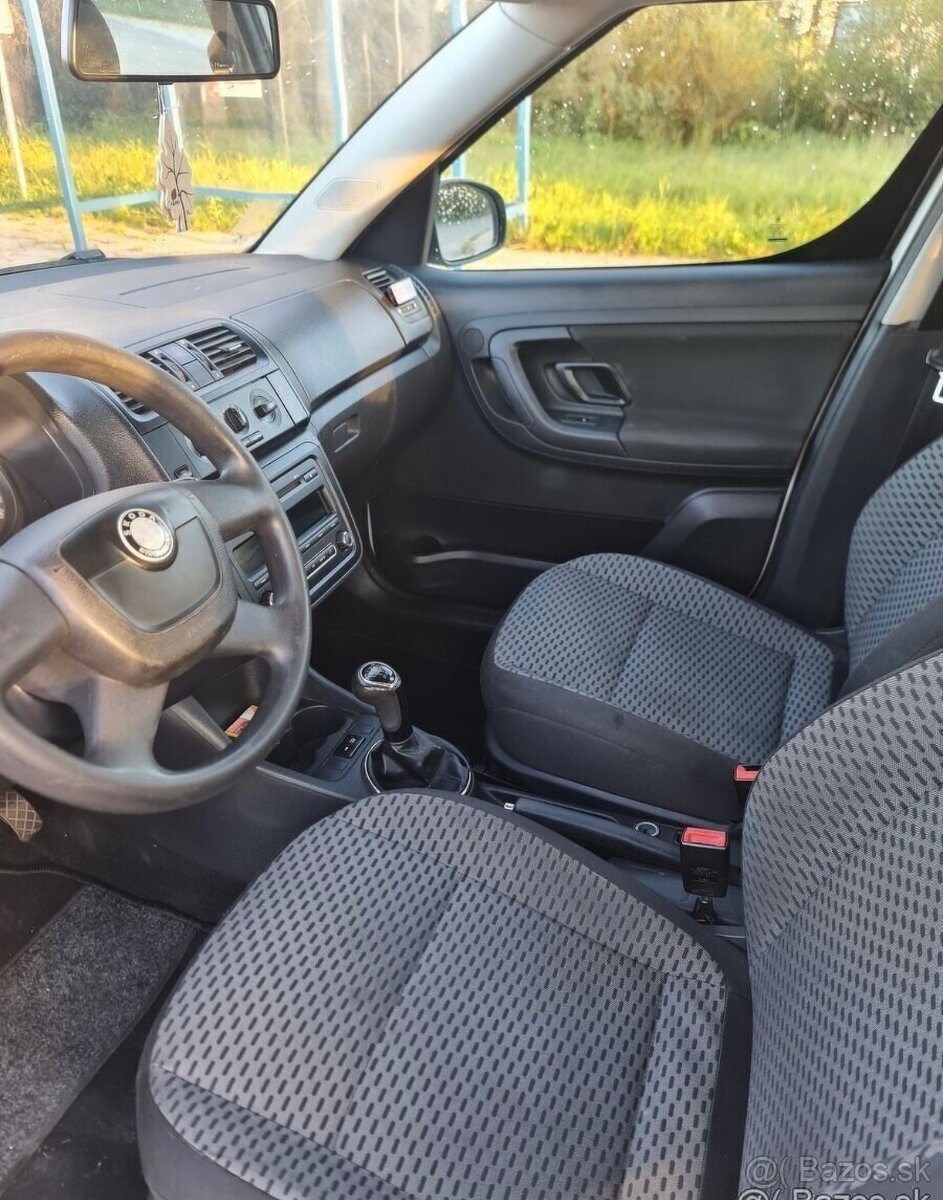 Skoda Roomster RV 2013 5miestna - 8