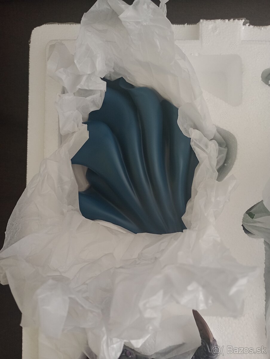 Predám sošku Iron studios Martian manhunter - 8