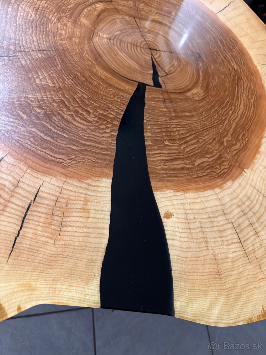 Predám epoxidový konferenčný stôl z dreva jaseň - 8