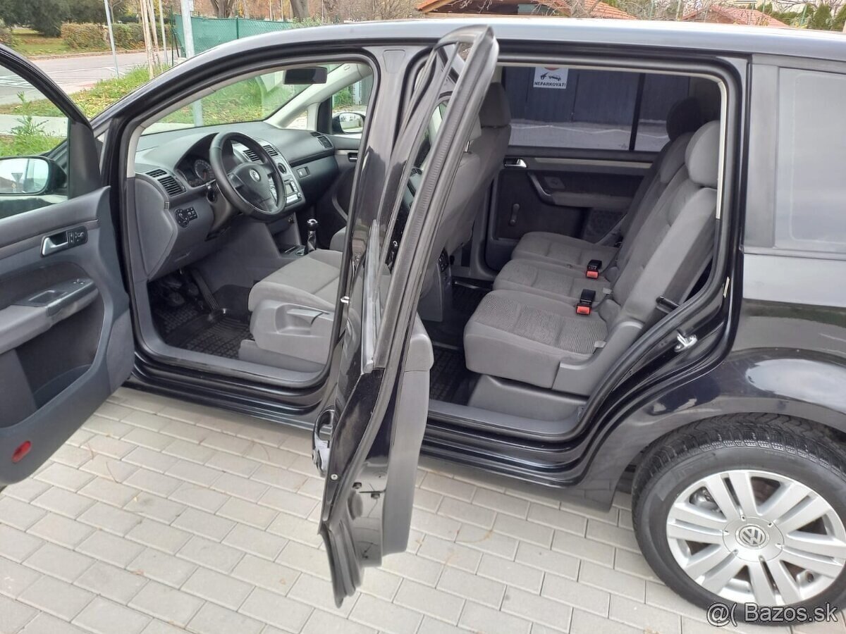 Volkswagen Touran 1.9 TDi,facelift HIGHLINE - 8