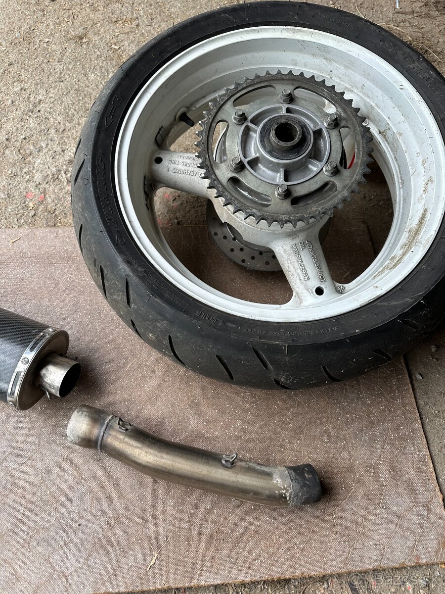 Predám SUZUKI GSXR 600 STUNT - 8