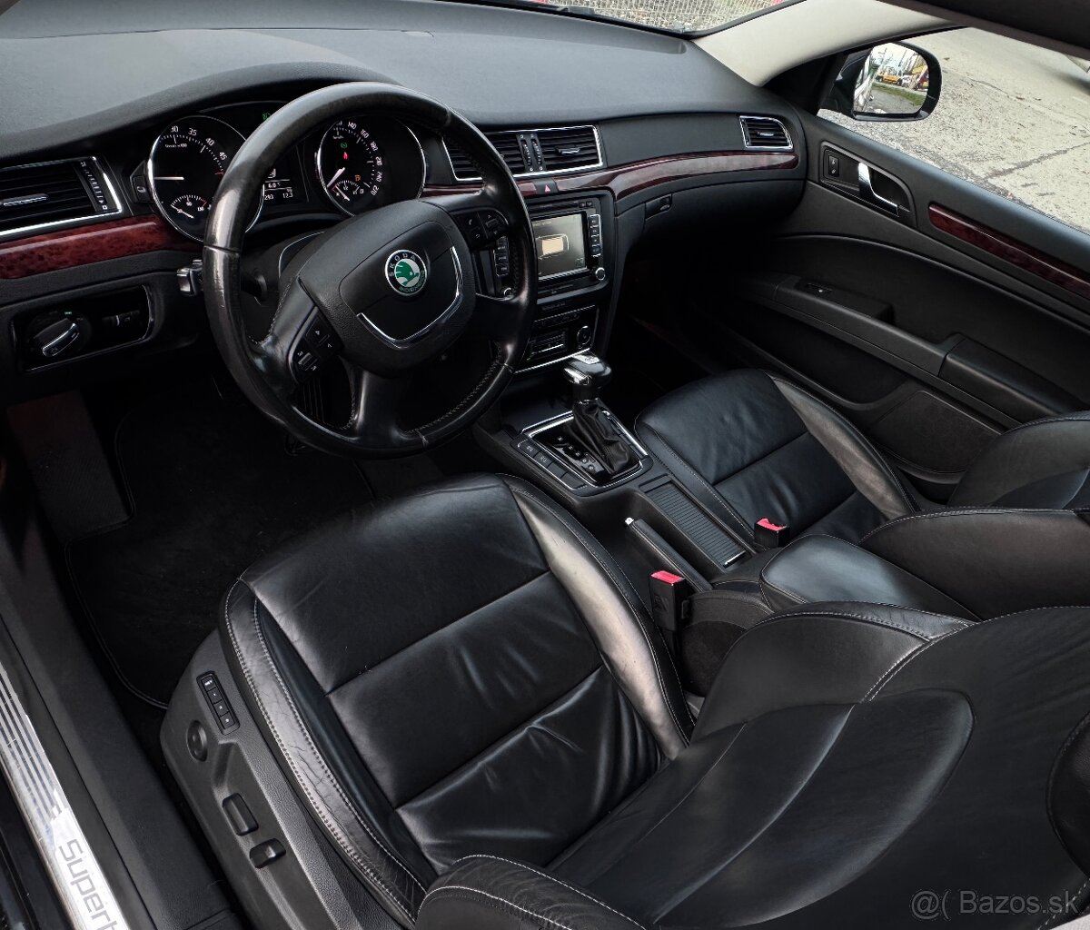 Škoda Superb 2.0Tdi DSG 4x4 140ps Elegance - 8