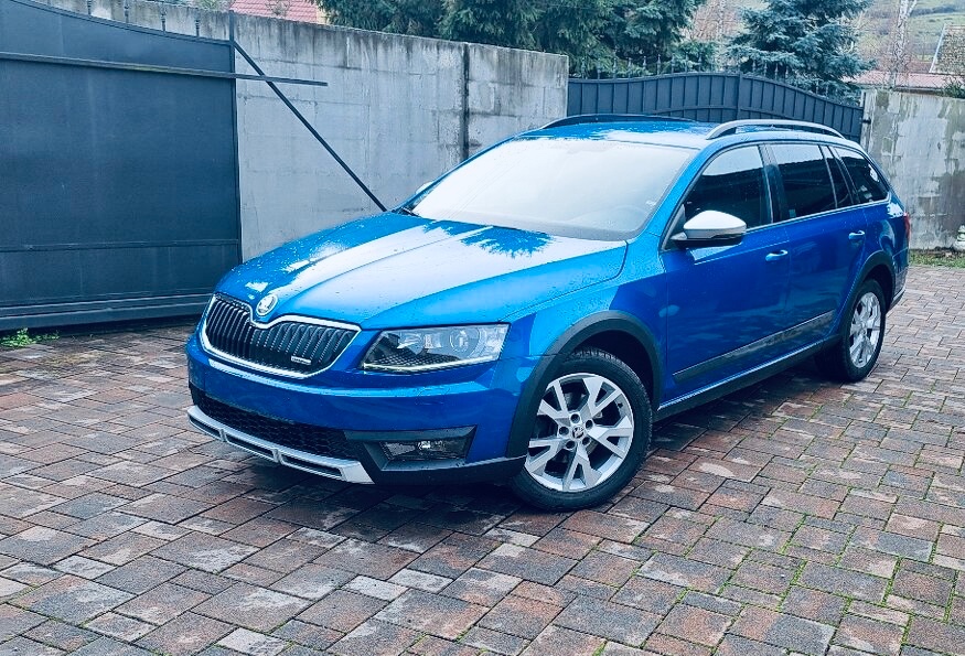 Škoda Octavia Combi 2.0TDI III. Scout 4x4 TOP 2015 - 8
