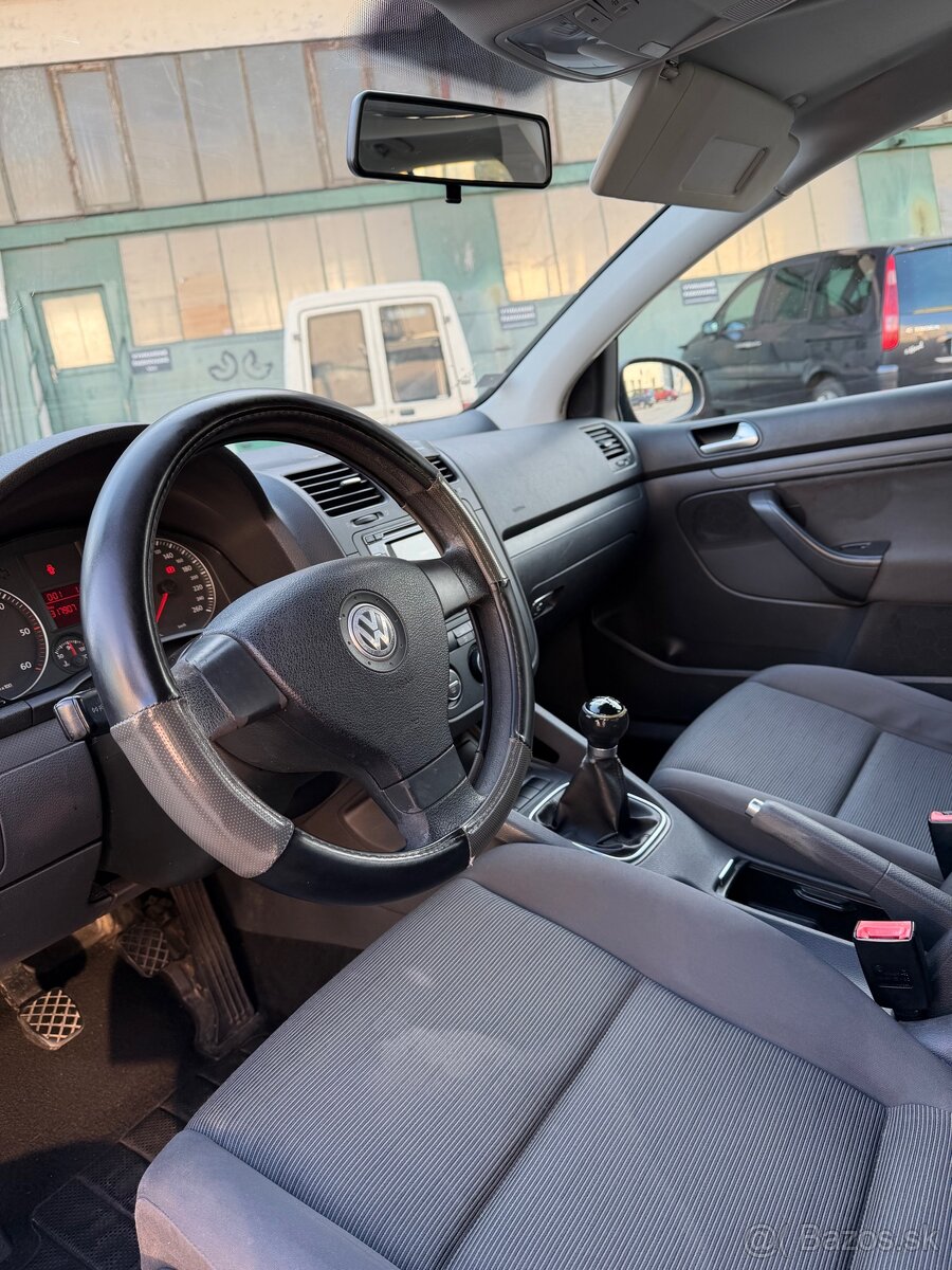 Volkswagen VW Golf 5 - 8