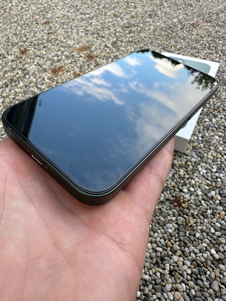 IPhone 13 - baterie 100% - 8