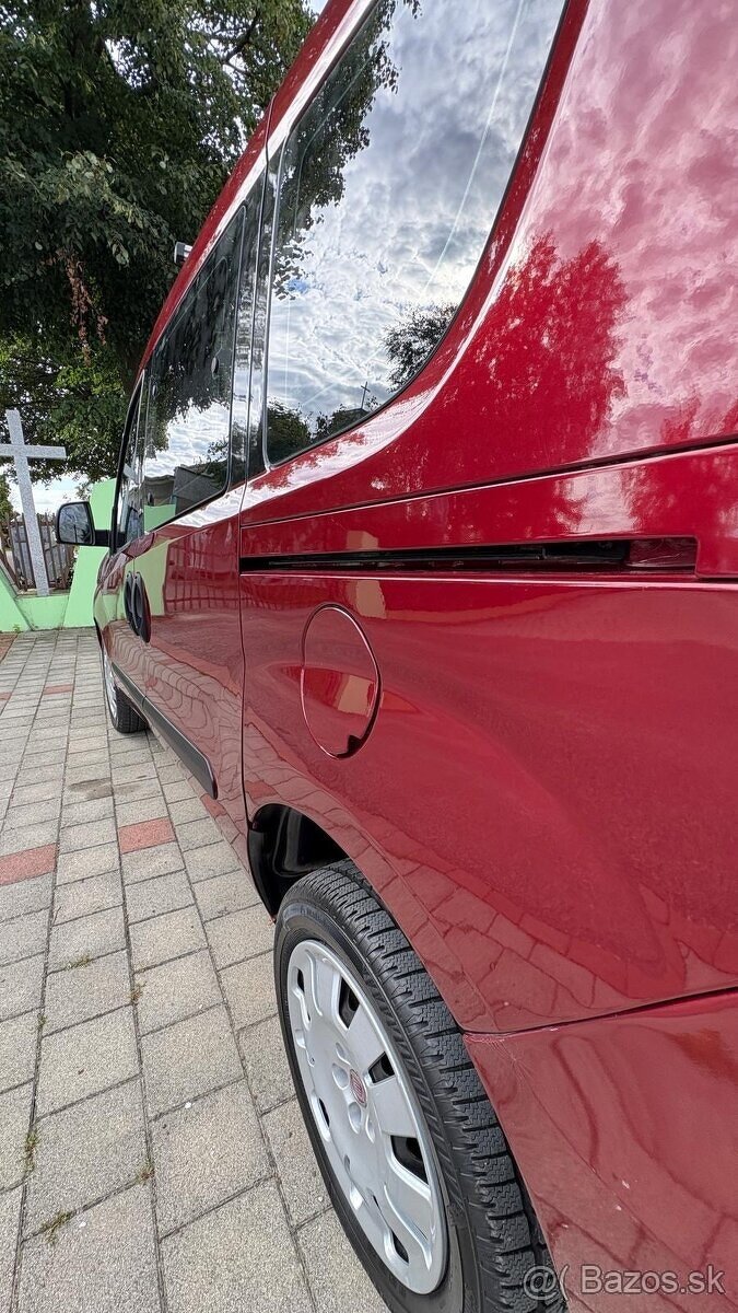 Fiat Dobló Panorama 1.6JTD MULTIJET 105 LOUNGE NOVA STK EK - 8