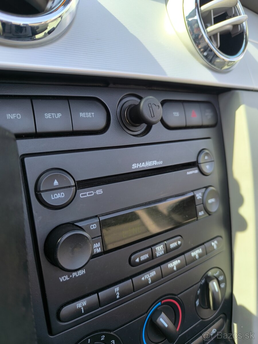 Ford Mustang GT/CS 2007 - 8