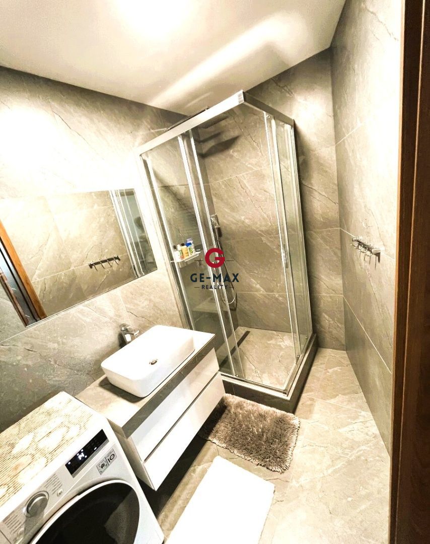 Priestranný 4-izbový byt s lodžiou a zariadením – Švermová, - 8