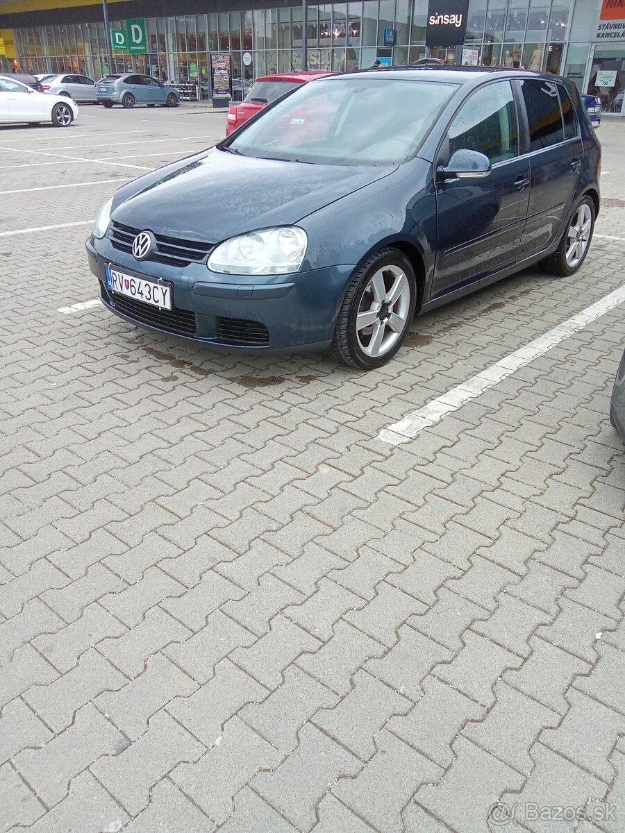 predám auto wolcvagen golf 5 - 8
