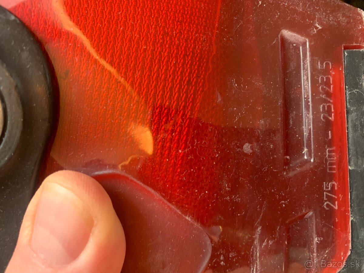 Predám lyže Salomon 130 cm + lyziarky Salomon T3 - 8