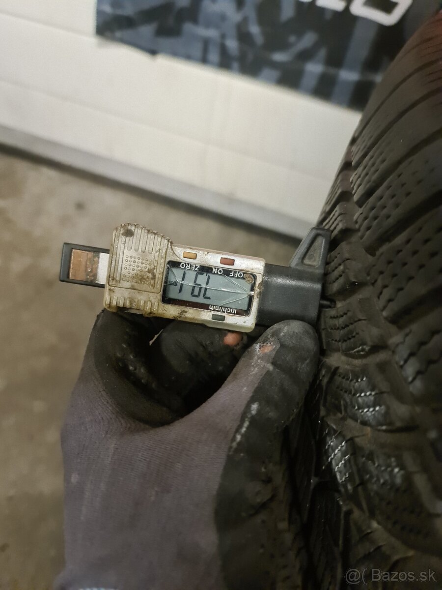 ZIMNE PNEU 215/60 R17 - 8