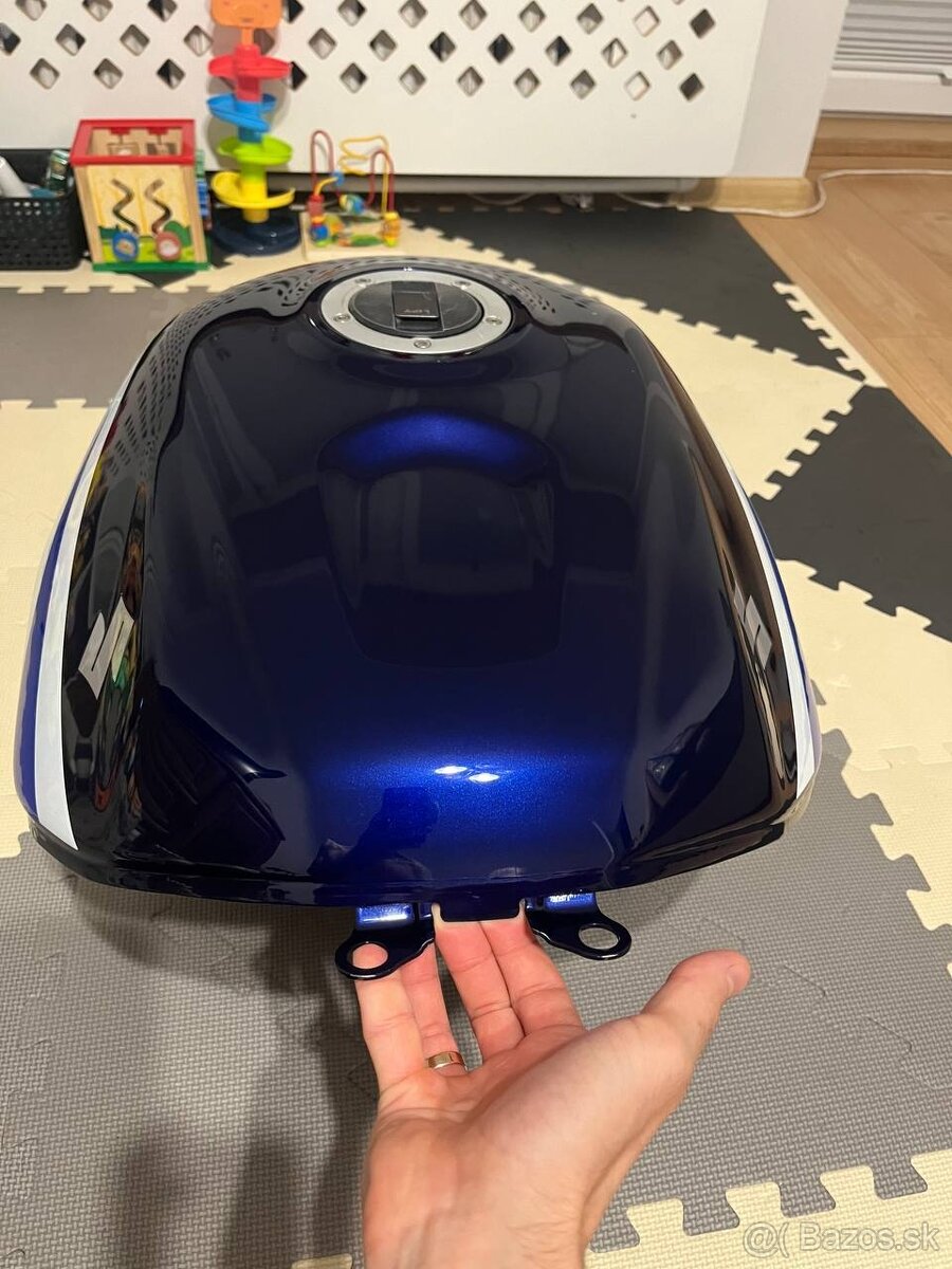 Originálna palivová nádrž - 8