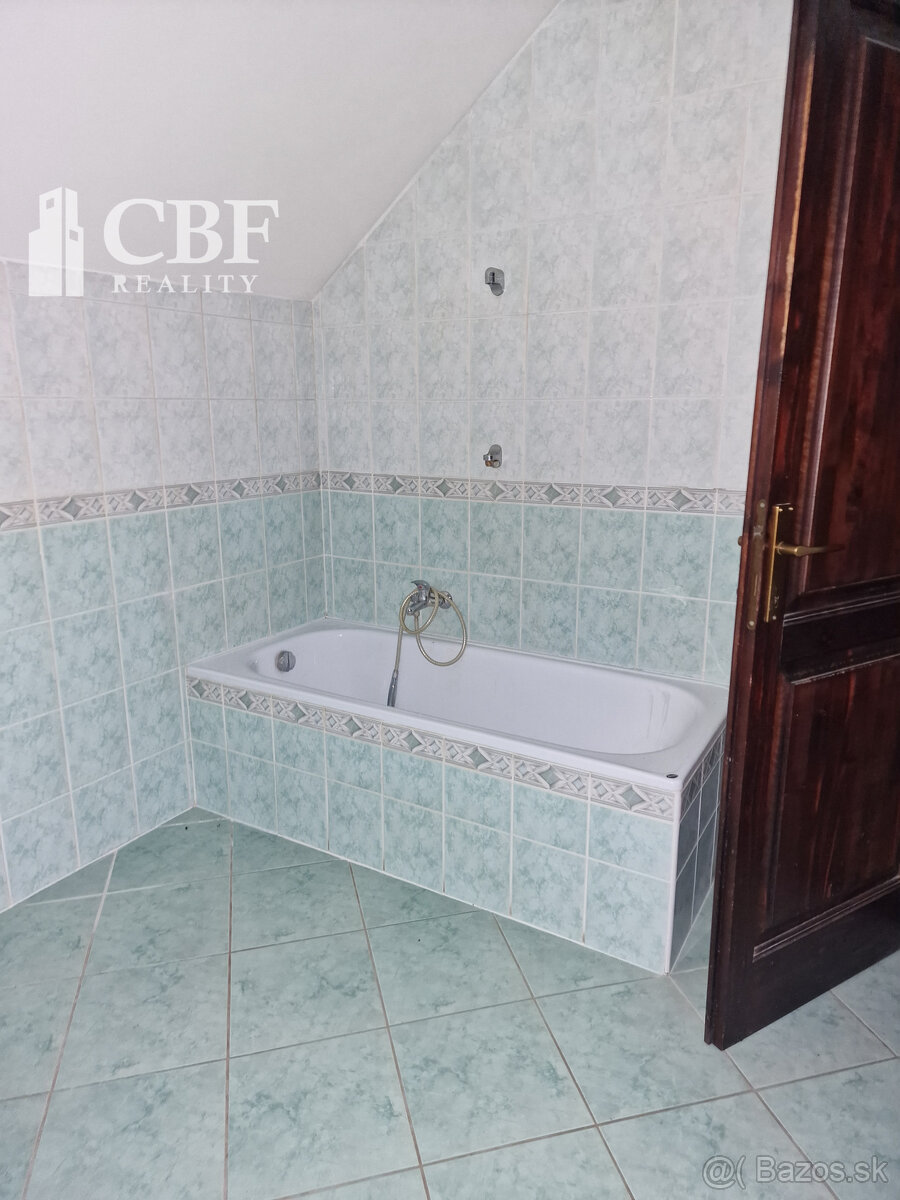 CBF Reality Vám ponúka na predaj rodinný dom v Rožňave, na t - 8