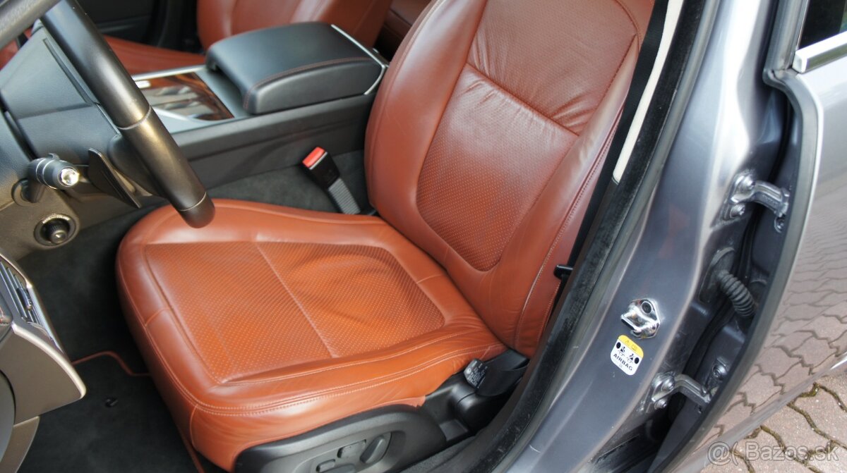 Jaguar XF 3,0D Portfolio - 8