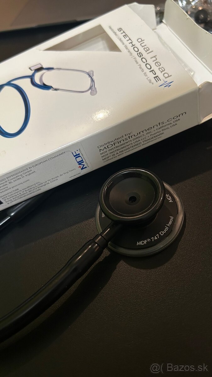 LF UPJŠ - materiály, knihy (VL, ZL), fonendoskop - 8