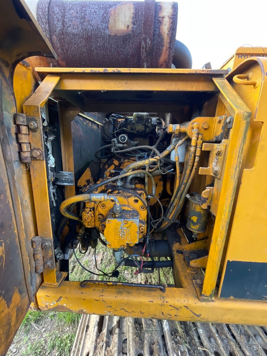 Pásový bager Hyundai 130LC - 8