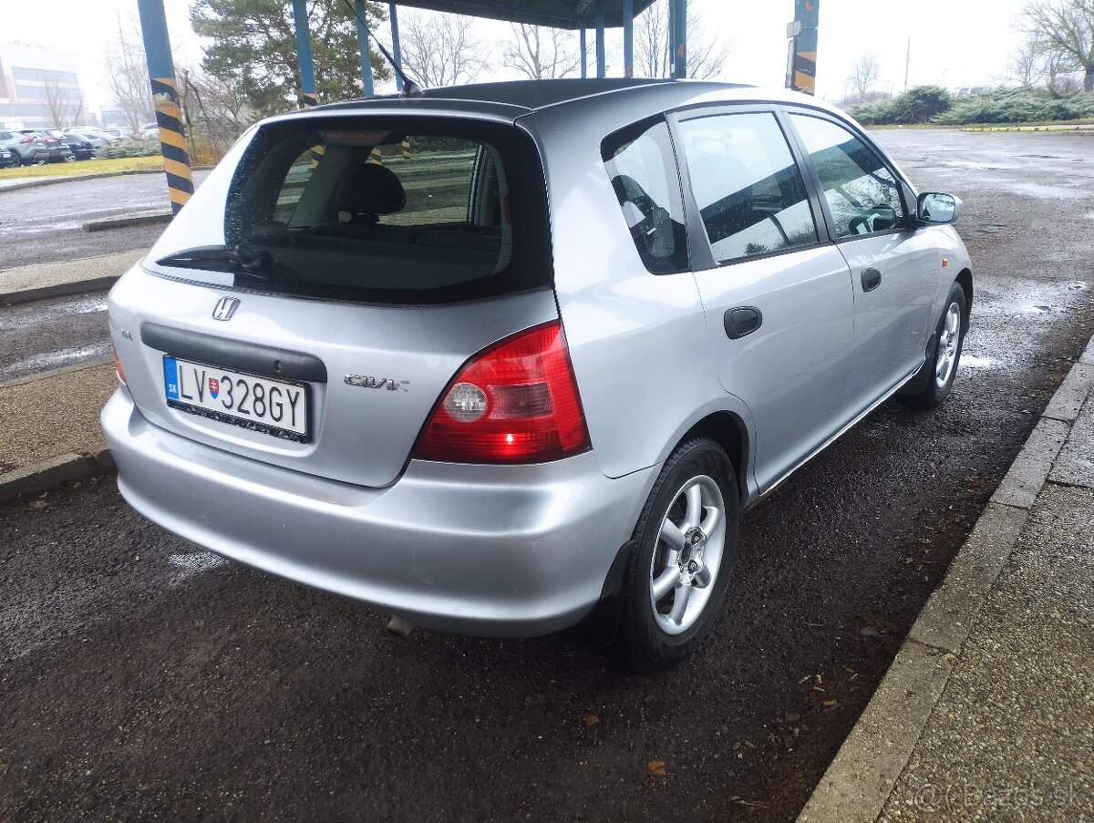 Honda Civic 7G 1.6I - 8