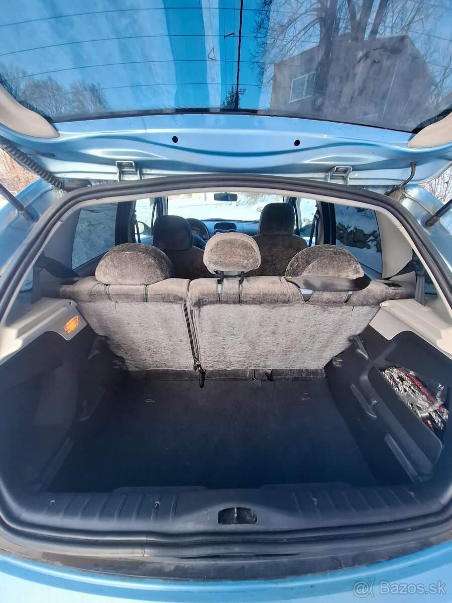 Lacné mestské auto po veľkom servise - 8