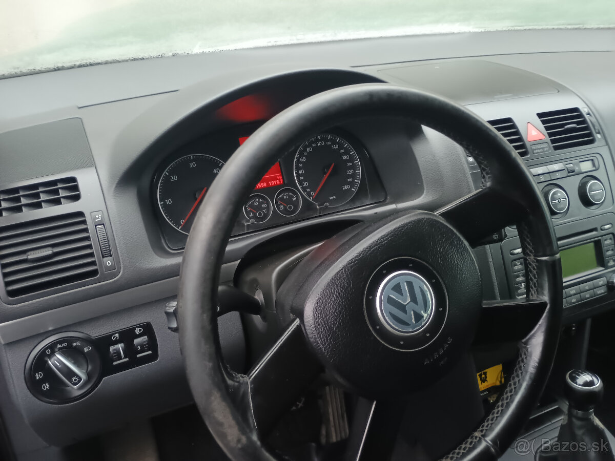 volkswagen touran - 8