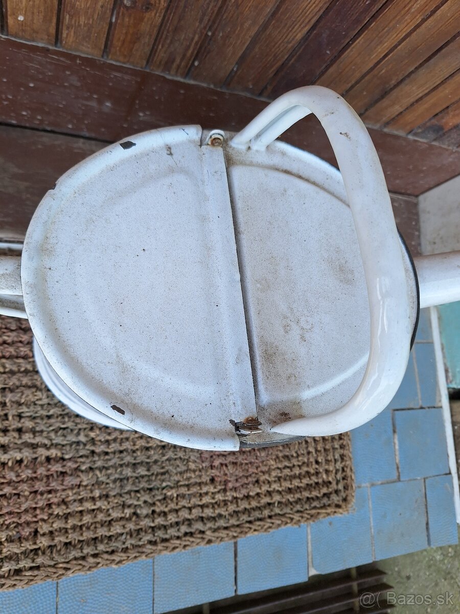 Smaltovaná krhla - 8