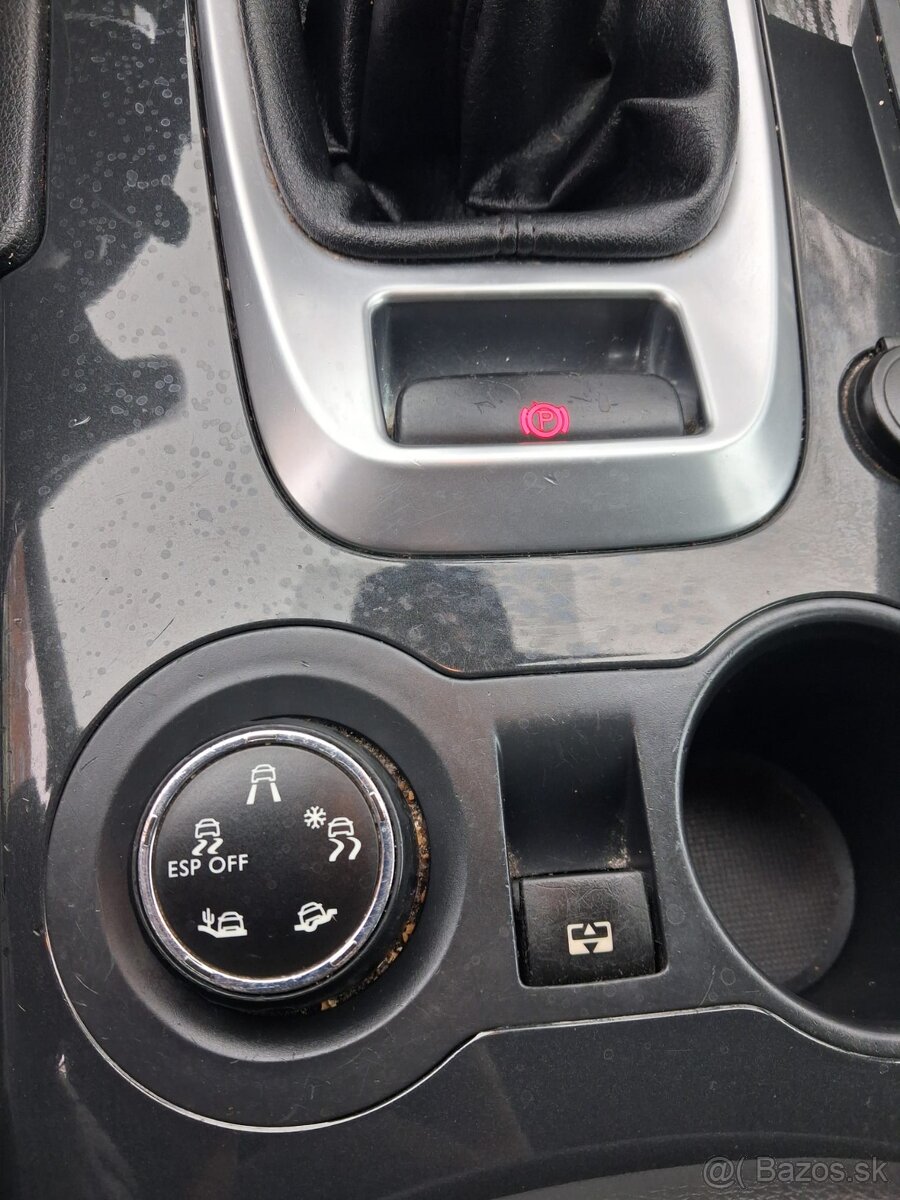 Peugeot 3008 1.6HDi - 8