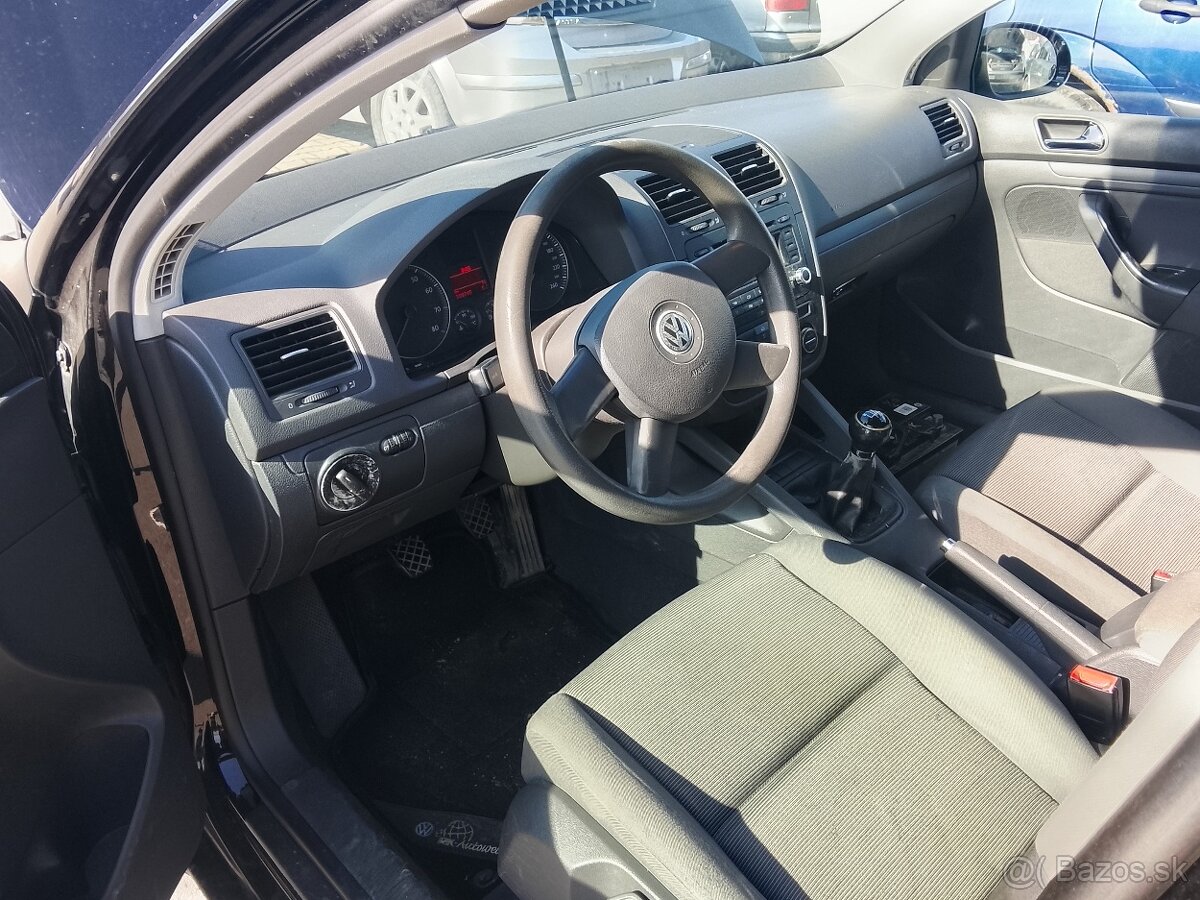 VW GOLF 5 na náhradné diely - 8