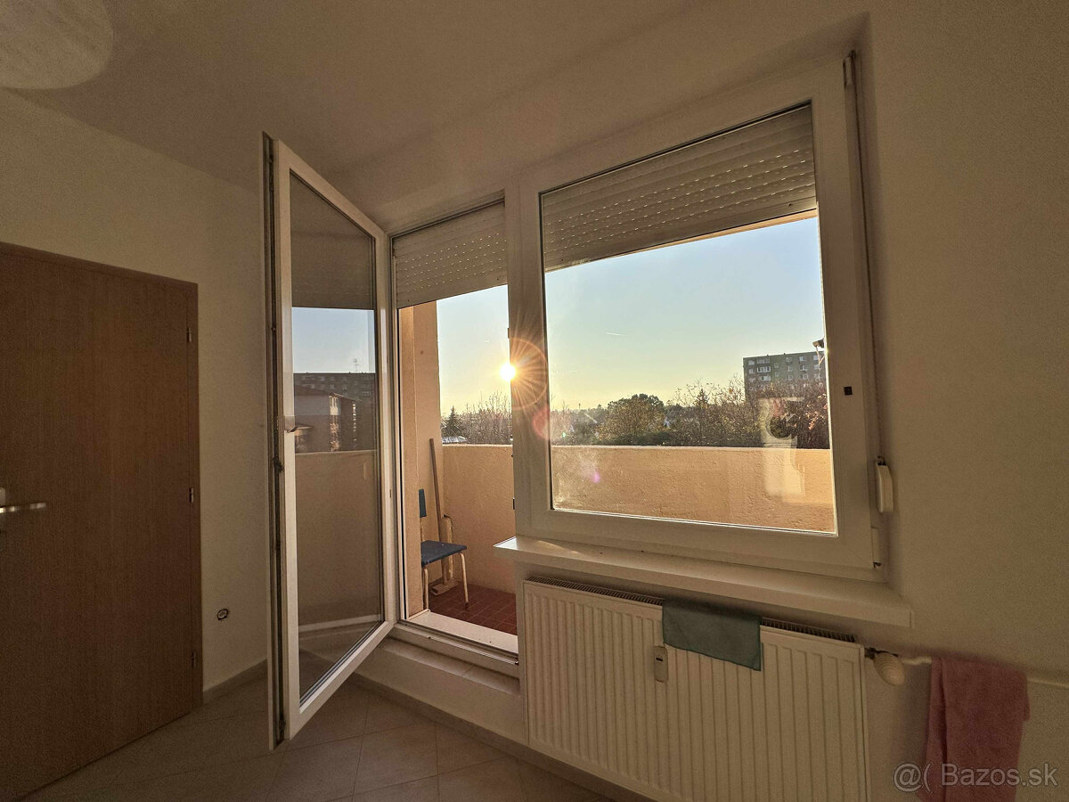 Prenájom 2 a pol izbový byt v centre mesta Dunajská Streda - 8