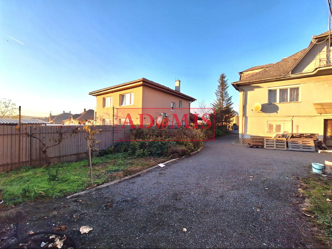 ADOMIS - predáme rodinný dom 2.podlažný 250m2, pozemok 800m2 - 8